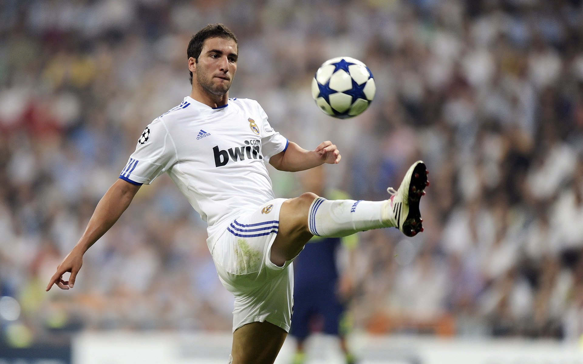 卡西尔·鲁索与麦迪逊·基尼跳板动作协调完美